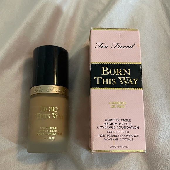 Too faced foundation - Picture 4 of 4